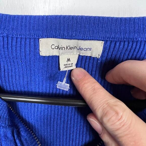 Calvin Klein cobalt blue ribbed 1/4 zip long sleeve sweater. Size m - Picture 4 of 7